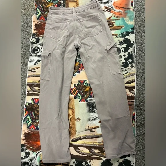 Women’s Classic Cream Cargo Pants - Picture 1 of 4